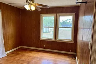 407 S Second St, Ganado, TX 77962 - Photo 6
