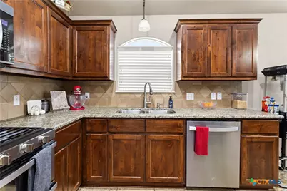 225 Terravista Trail, Victoria, TX 77904 - Photo 8