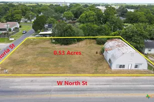 400 W North St, Louise, TX 77455 - Photo 1