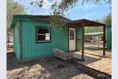 201 Sandra Lane, Victoria, TX 77905 - Photo 6
