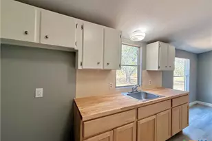 201 Sandra Ln, Victoria, TX 77905 - Photo 30