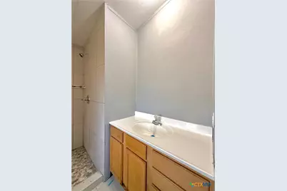 201 Sandra Lane, Victoria, TX 77905 - Photo 34