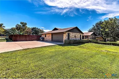 3901 Laurel Road, Temple, TX 76502 - Photo 2