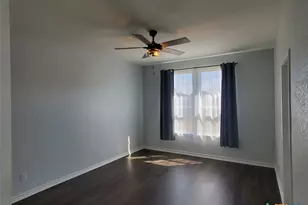 305 Dakota Crk, New Braunfels, TX 78130 - Photo 16