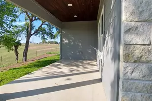 121 Spanish Oak Trail, Cameron, TX 76520 - Photo 6