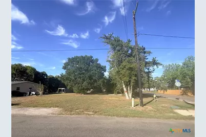 506 N East St, Edna, TX 77957 - Photo 1