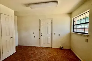 909 Anderson St, Hearne, TX 77859 - Photo 28