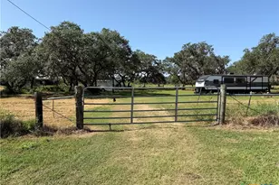 209 Korth Ln, Goliad, TX 77963 - Photo 1