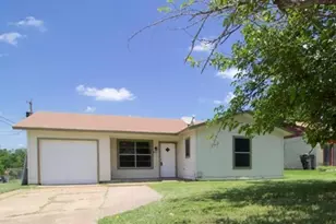 802 E Irvin Ave, Temple, TX 76501 - Photo 1