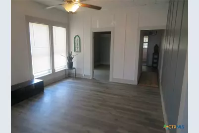 308 N Pumphrey, Edna, TX 77957 - Photo 6