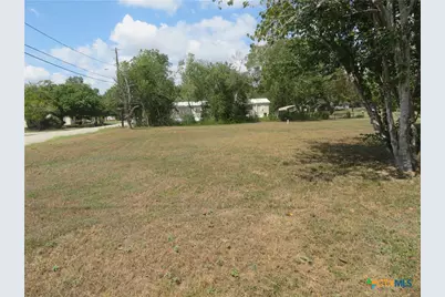 308 N Pumphrey, Edna, TX 77957 - Photo 12