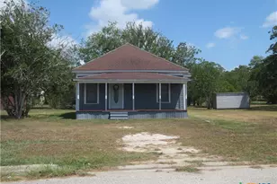 308 N Pumphrey, Edna, TX 77957 - Photo 1
