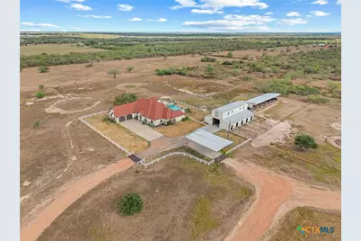 6903 Fm 236, Victoria, TX 77905 - Photo 2