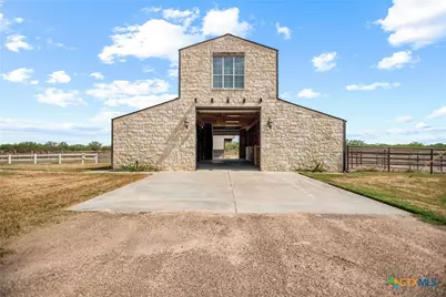 6903 Fm 236, Victoria, TX 77905 - Photo 32