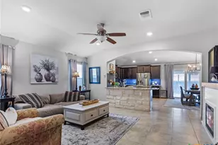 938 Pumpkin Rdg, New Braunfels, TX 78130 - Photo 2