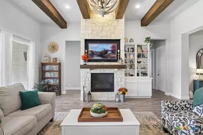 920 Carriage Loop, New Braunfels, TX 78132 - Photo 4