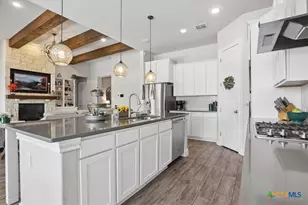 920 Carriage Loop, New Braunfels, TX 78132 - Photo 10