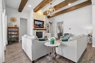 920 Carriage Loop, New Braunfels, TX 78132 - Photo 6