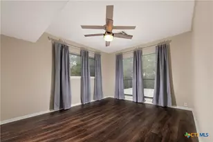 54 S Hampton Dr, Seguin, TX 78155 - Photo 18
