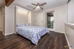 54 S Hampton Dr, Seguin, TX 78155 - Photo 14