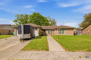 205 Westchester Dr, Victoria, TX 77904 - Photo 2