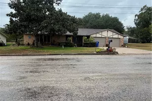 904 Carroll Dr, Yoakum, TX 77995 - Photo 1