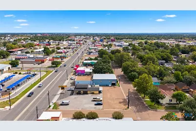 805 E Rio Grande Street, Victoria, TX 77901 - Photo 30