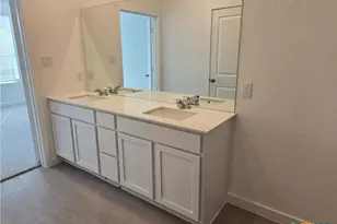 829 El Camino Ct, Seguin, TX 78155 - Photo 6