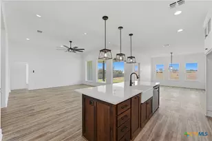 152 Creekwood Dr, Gonzales, TX 78629 - Photo 14