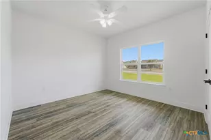 152 Creekwood Dr, Gonzales, TX 78629 - Photo 26