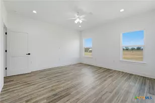 152 Creekwood Dr, Gonzales, TX 78629 - Photo 22
