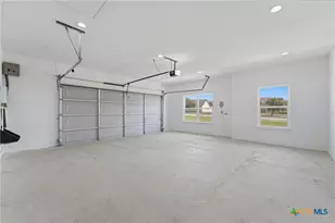 152 Creekwood Dr, Gonzales, TX 78629 - Photo 34