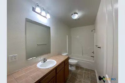 200 Sandstone Drive #D, Jarrell, TX 76537 - Photo 10