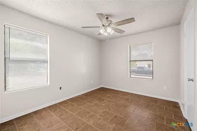305 Skyview Circle, Troy, TX 76579 - Photo 16
