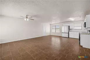 305 Skyview Cir, Troy, TX 76579 - Photo 6