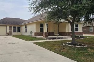 1052 Lilac Wind, New Braunfels, TX 78130 - Photo 2