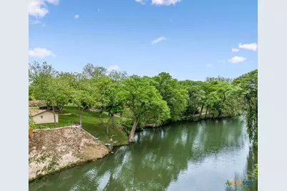 900 Boenig Street, Seguin, TX 78155 - Photo 6