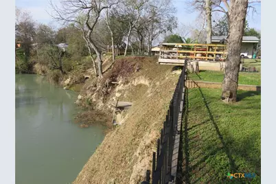 900 Boenig Street, Seguin, TX 78155 - Photo 2