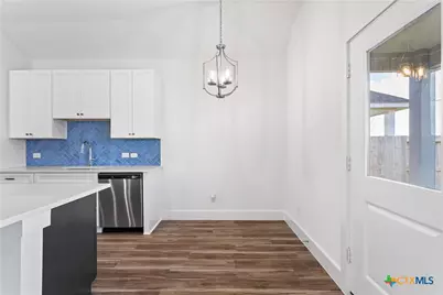 308 Cardinal Drive, Port Lavaca, TX 77979 - Photo 8