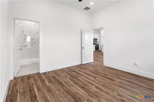 308 Cardinal Dr, Port Lavaca, TX 77979 - Photo 14