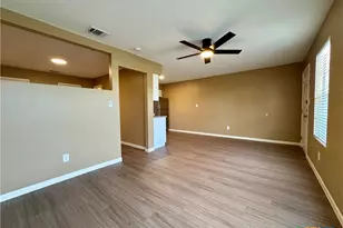 1409 N Bishop St, San Marcos, TX 78666 - Photo 2