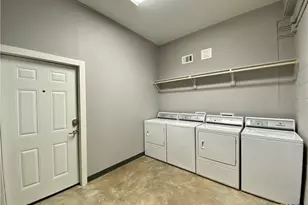 1409 N Bishop St, San Marcos, TX 78666 - Photo 10