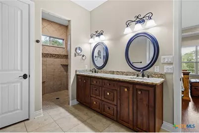 611 Shady Hollow, New Braunfels, TX 78132 - Photo 22
