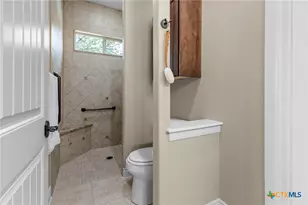 611 Shady Hollow, New Braunfels, TX 78132 - Photo 8