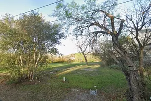 216 S Cherry St, Seguin, TX 78155 - Photo 1