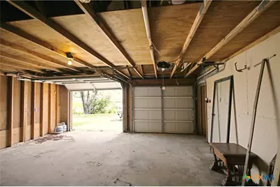 1629 Us-183, Lockhart, TX 78644 - Photo 36
