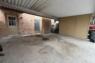 114 Kreekview Dr, Victoria, TX 77904 - Photo 12