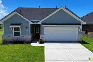 304 Cardinal Dr, Port Lavaca, TX 77979 - Photo 1