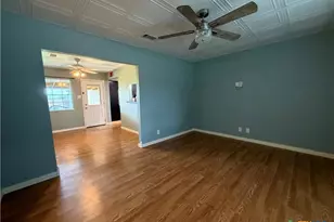 3205 Swan Dr, Victoria, TX 77901 - Photo 2