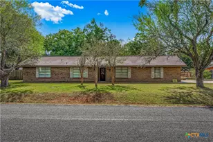 302 Brooks Rd, Victoria, TX 77904 - Photo 1